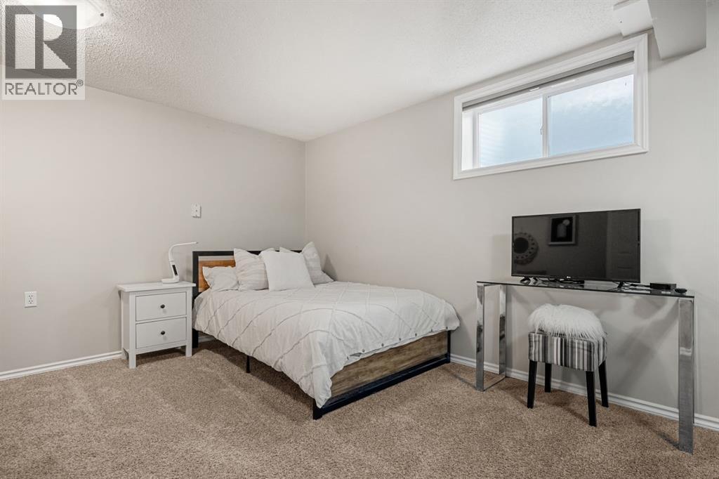 Single Family House Bungalow for Sale in  Bonaventure Drive SE Lake Bonavista Calgary 