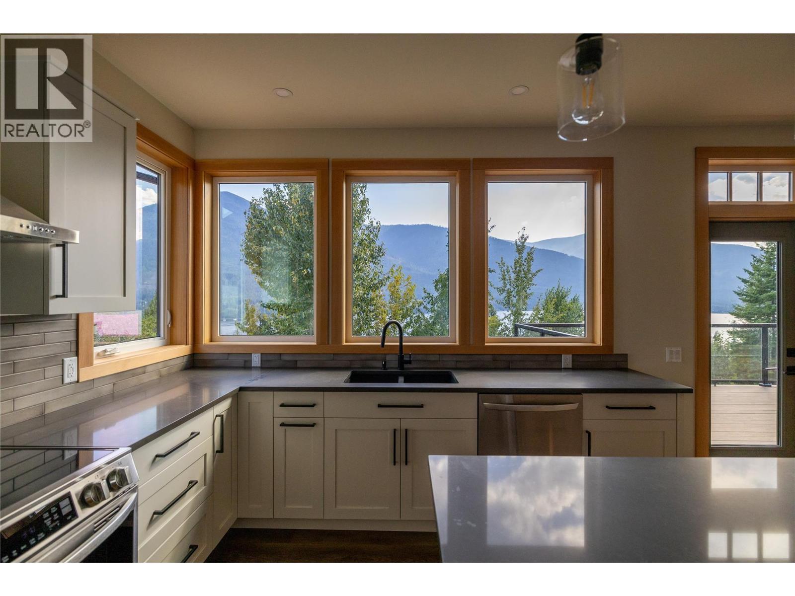 145 Lakeview Drive, Nelson