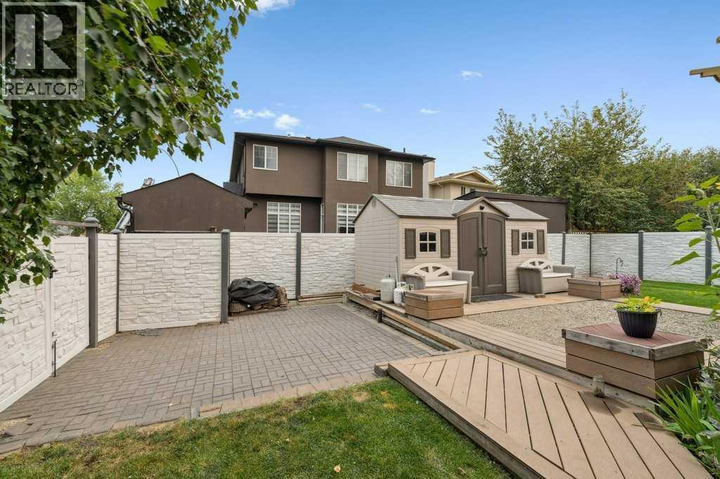 Single Family House for Sale in  Sandringham Close NW Sandstone Valley Calgary 