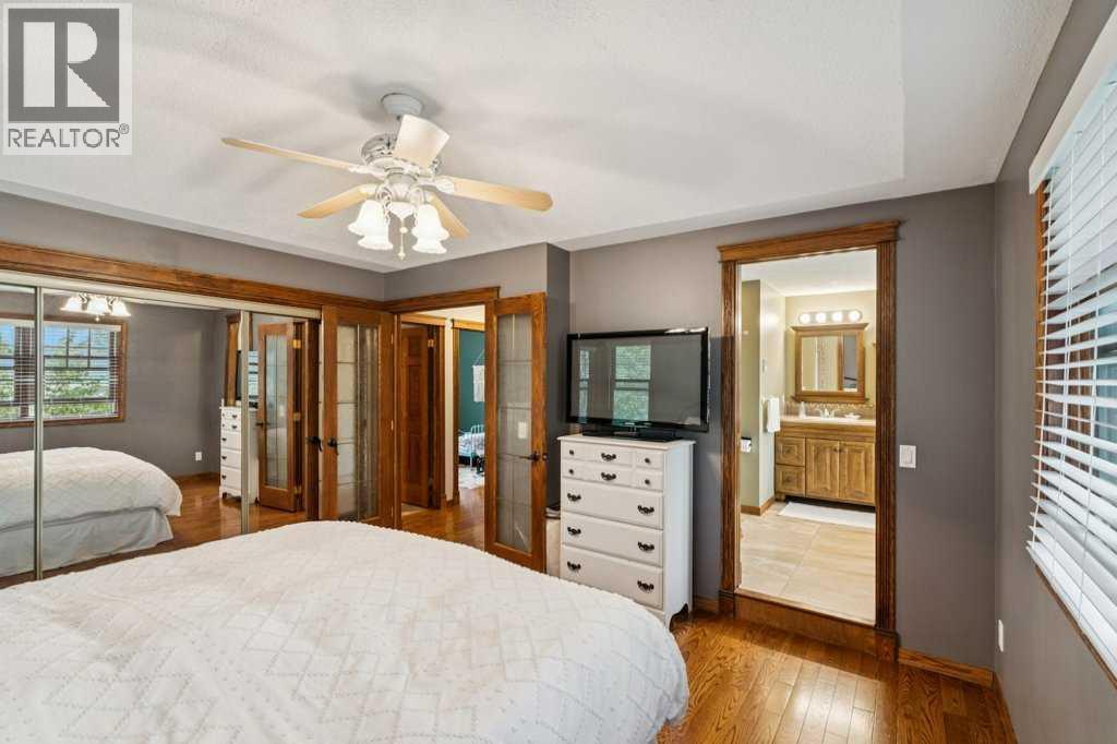 Single Family House for Sale in  Sandringham Close NW Sandstone Valley Calgary 