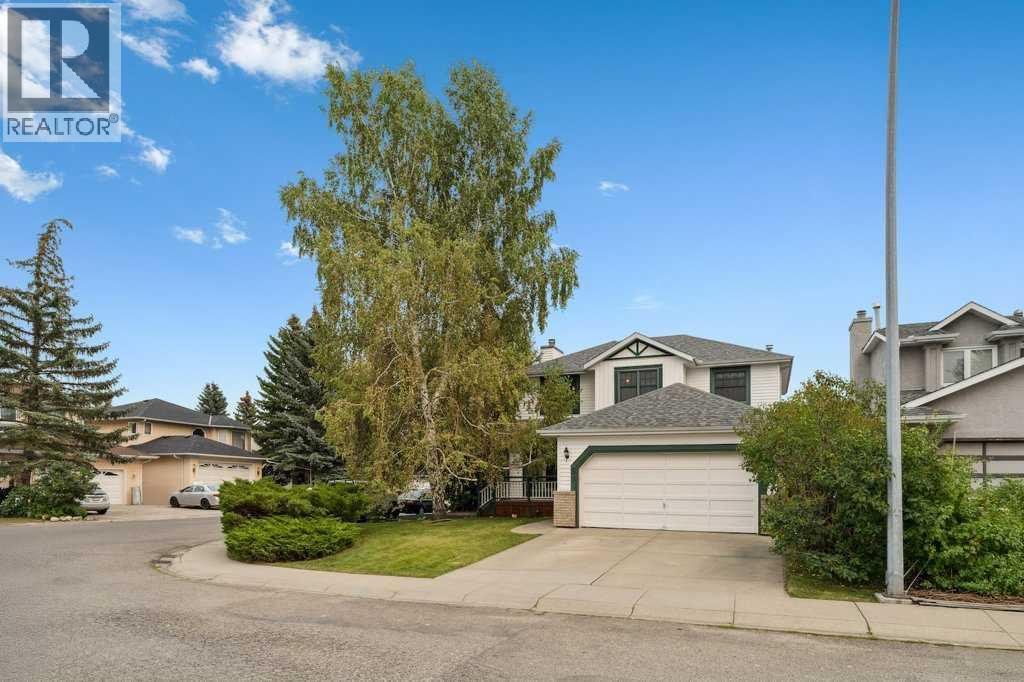 Single Family House for Sale in  Sandringham Close NW Sandstone Valley Calgary 