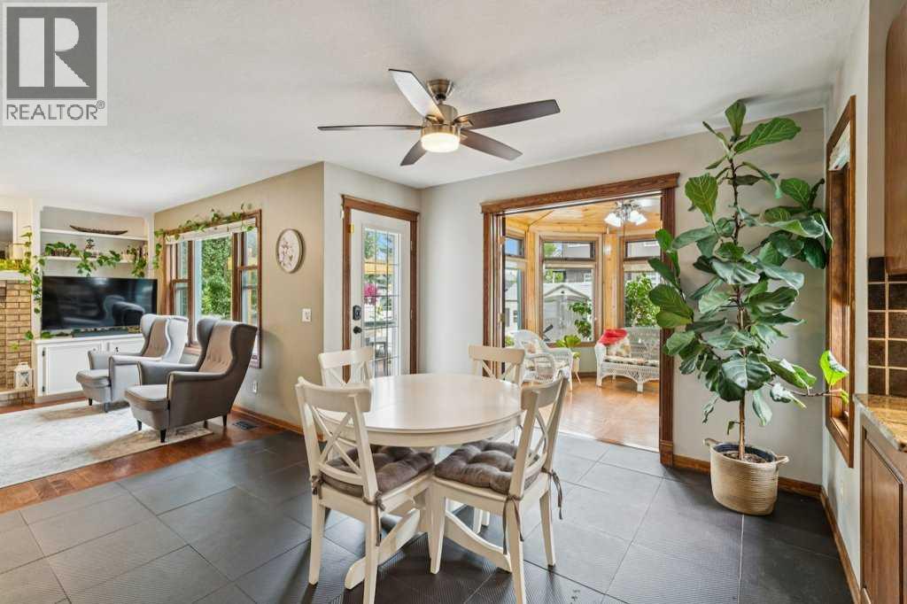 Single Family House for Sale in  Sandringham Close NW Sandstone Valley Calgary 