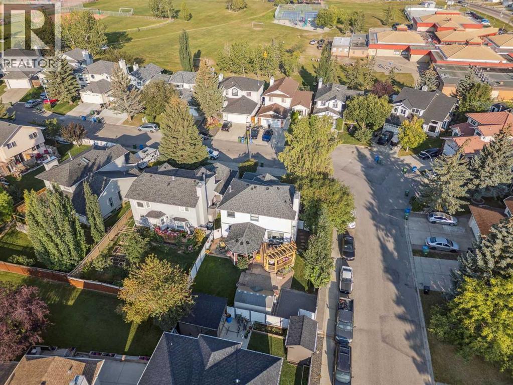 Single Family House for Sale in  Sandringham Close NW Sandstone Valley Calgary 