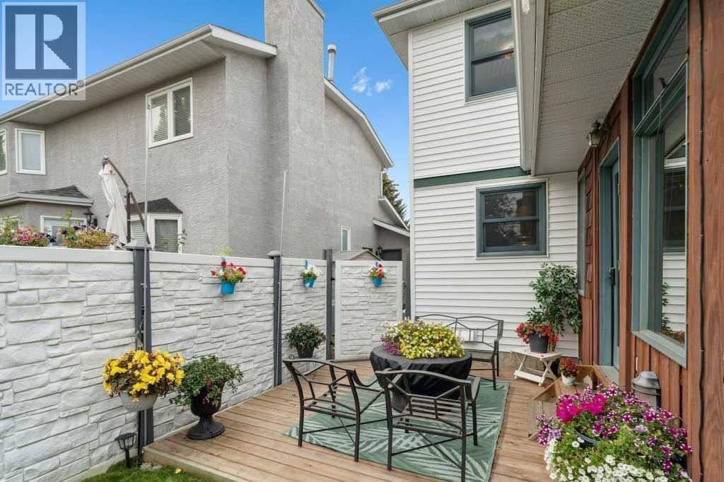 Single Family House for Sale in  Sandringham Close NW Sandstone Valley Calgary 