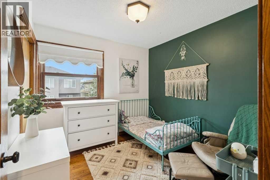 Single Family House for Sale in  Sandringham Close NW Sandstone Valley Calgary 