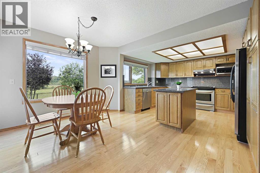 Single Family House for Sale in  Douglasbank Court SE Douglasdale/Glen Calgary 