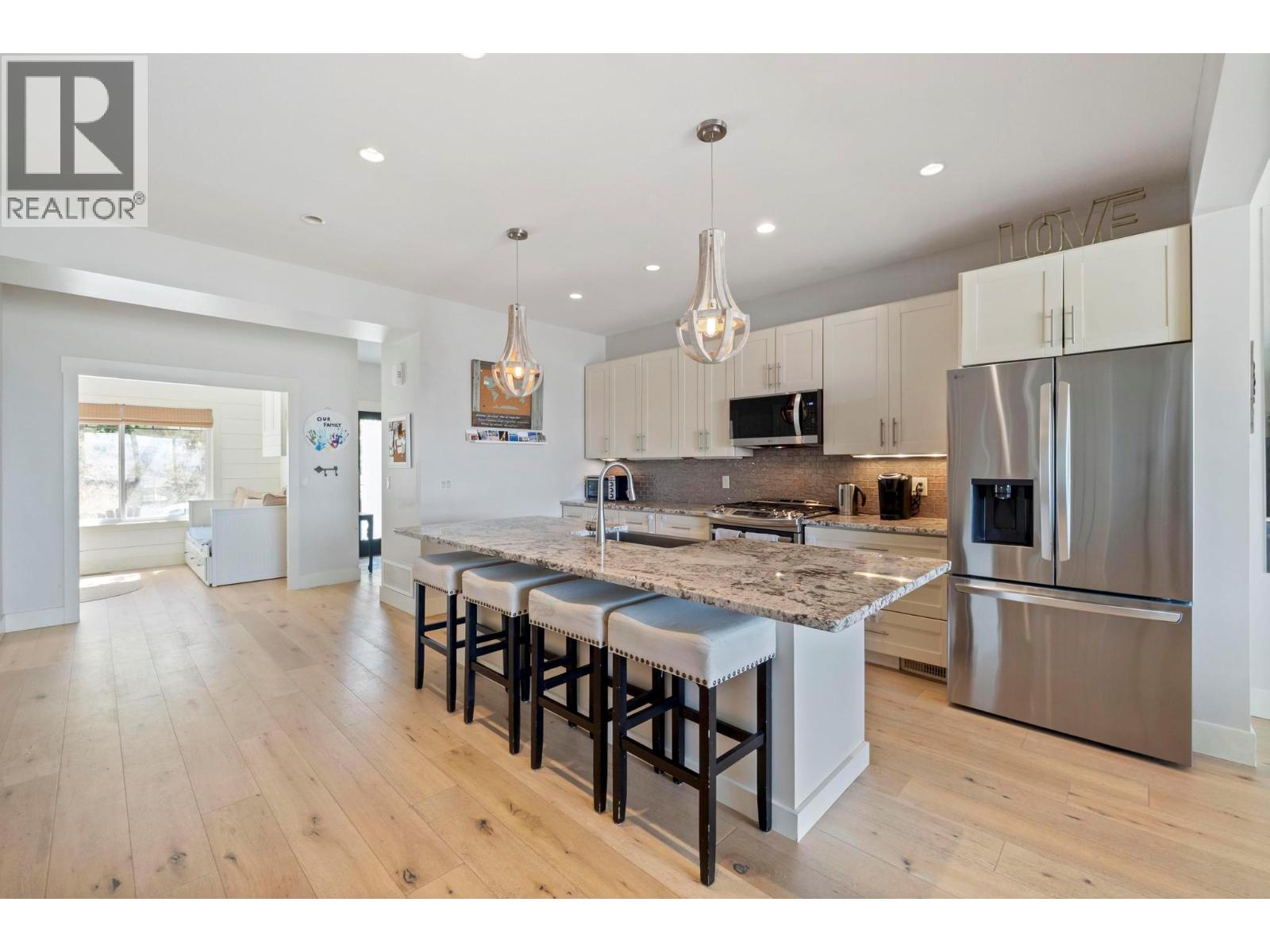  1174 Bergamot Avenue, Kelowna