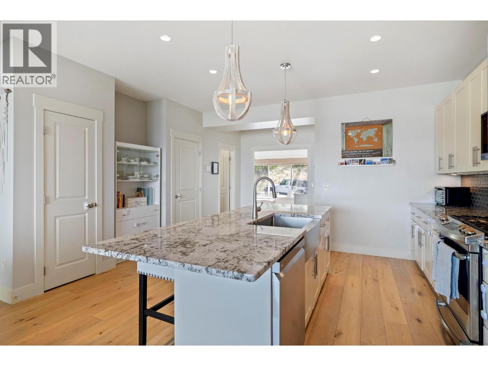  1174 Bergamot Avenue, Kelowna