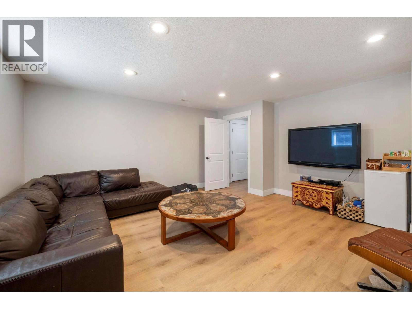  1174 Bergamot Avenue, Kelowna