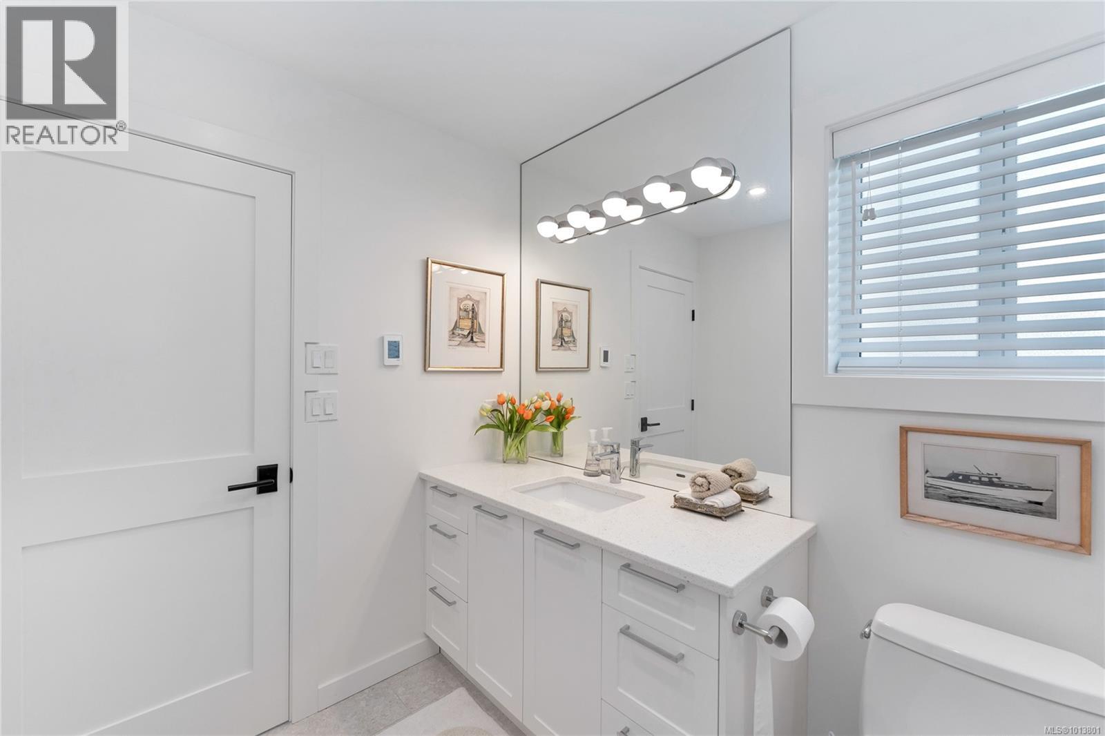 4 1723 Sandy Beach Road, Mill Bay