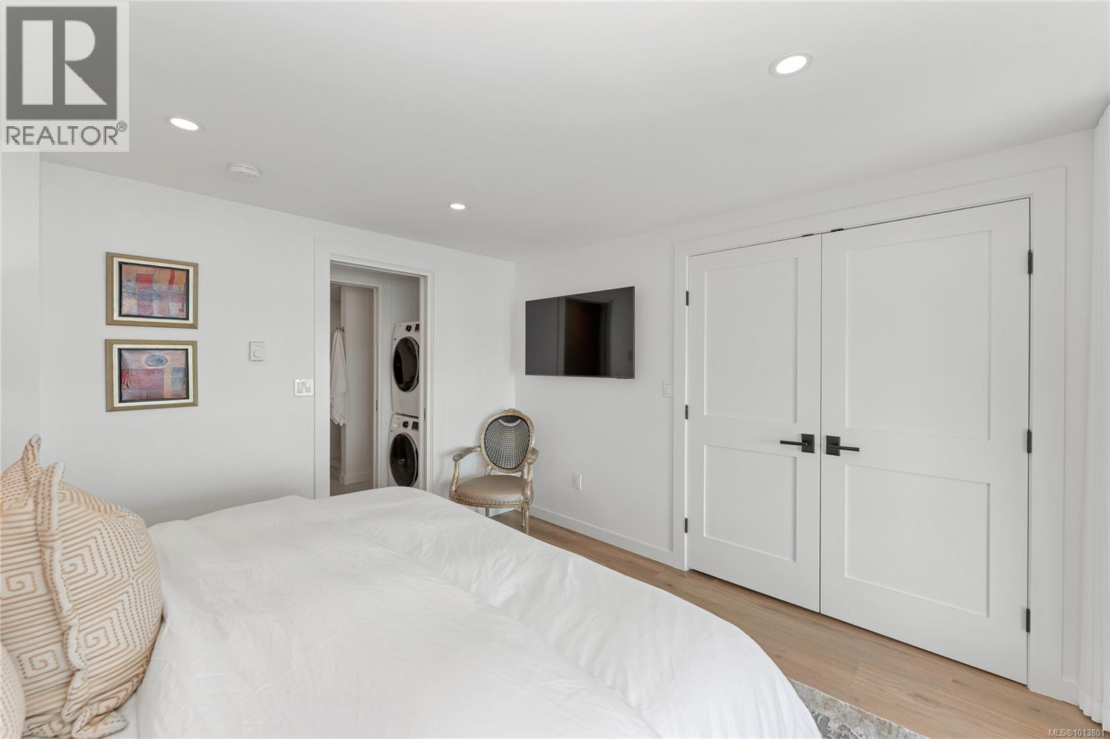 4 1723 Sandy Beach Road, Mill Bay
