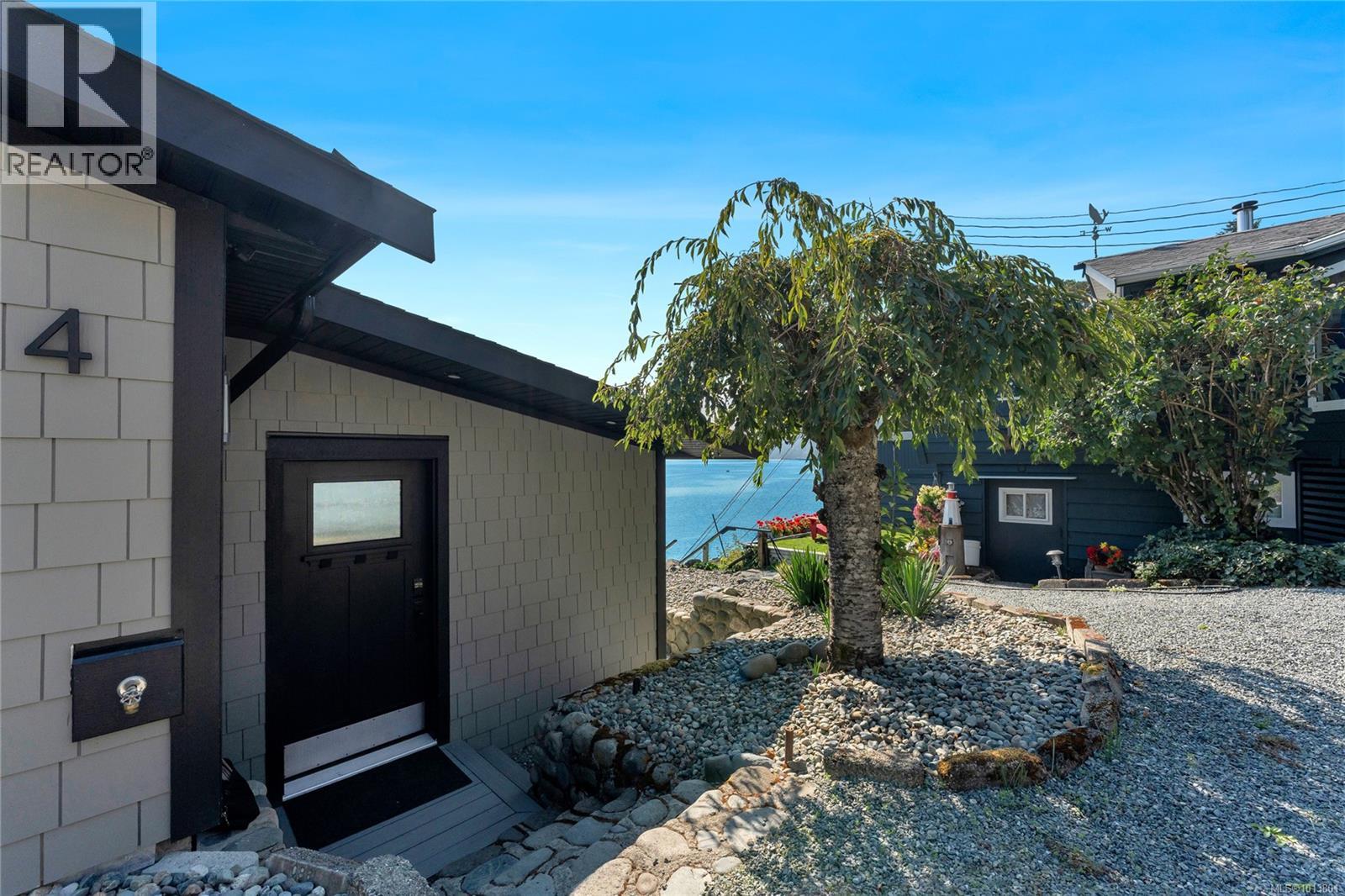 4 1723 Sandy Beach Road, Mill Bay