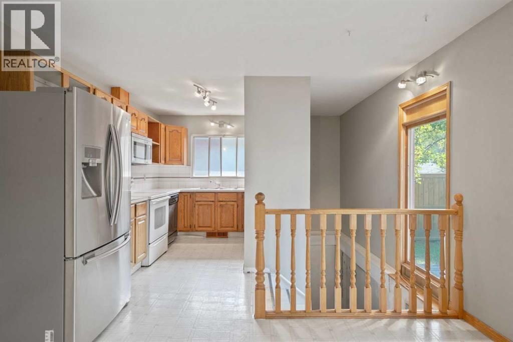 Single Family House Bungalow for Sale in  Kendall Place SW Kingsland Calgary 