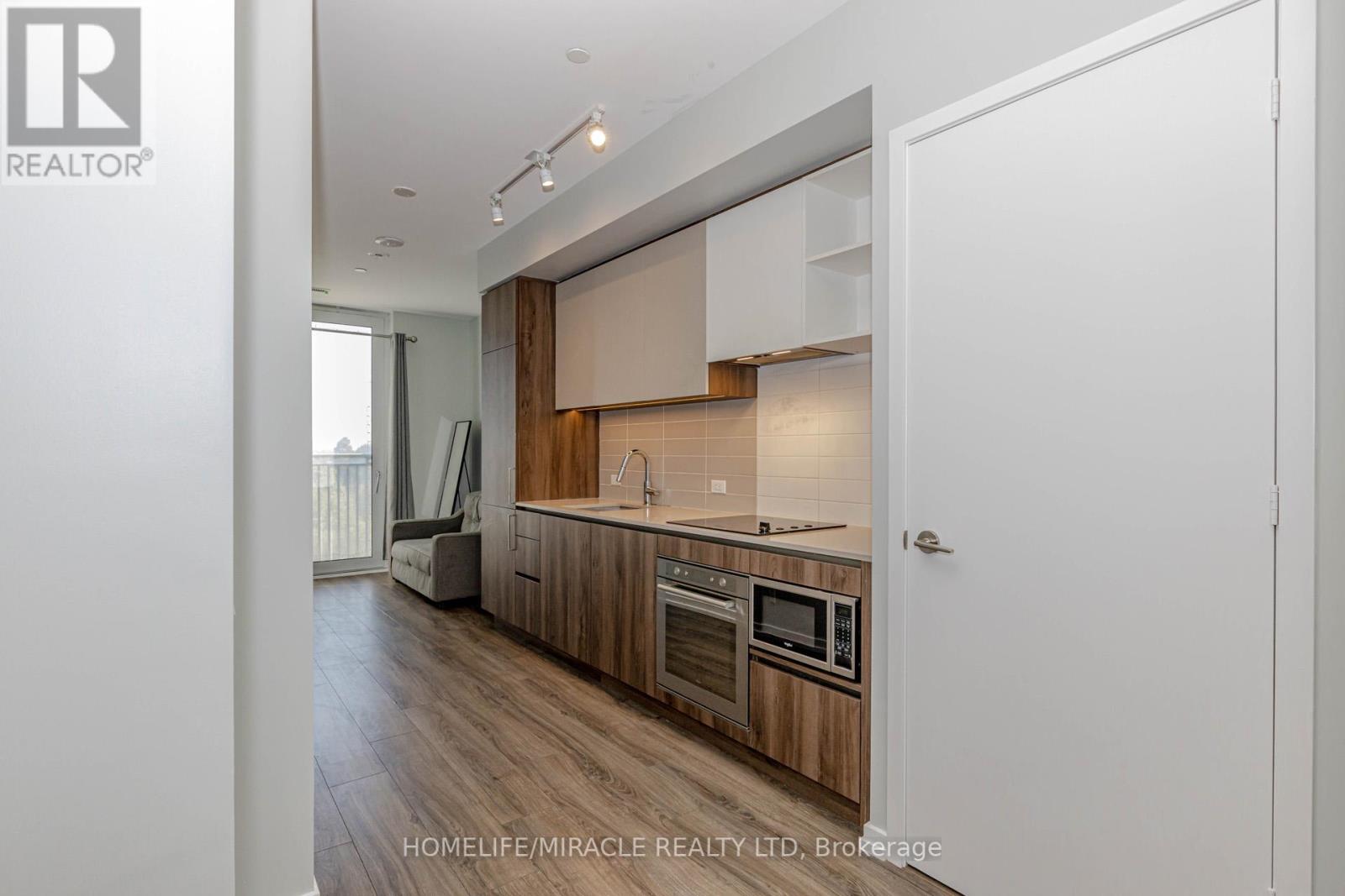 #501 7890 JANE STREET - 11
