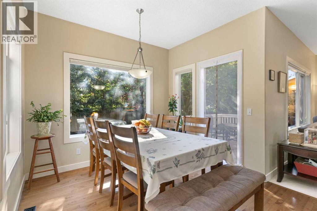 Single Family House for Sale in  Tuscany Glen Way NW Tuscany Calgary 