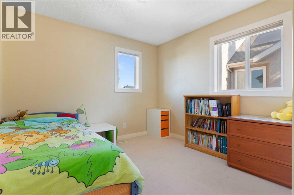 Single Family House for Sale in  Tuscany Glen Way NW Tuscany Calgary 