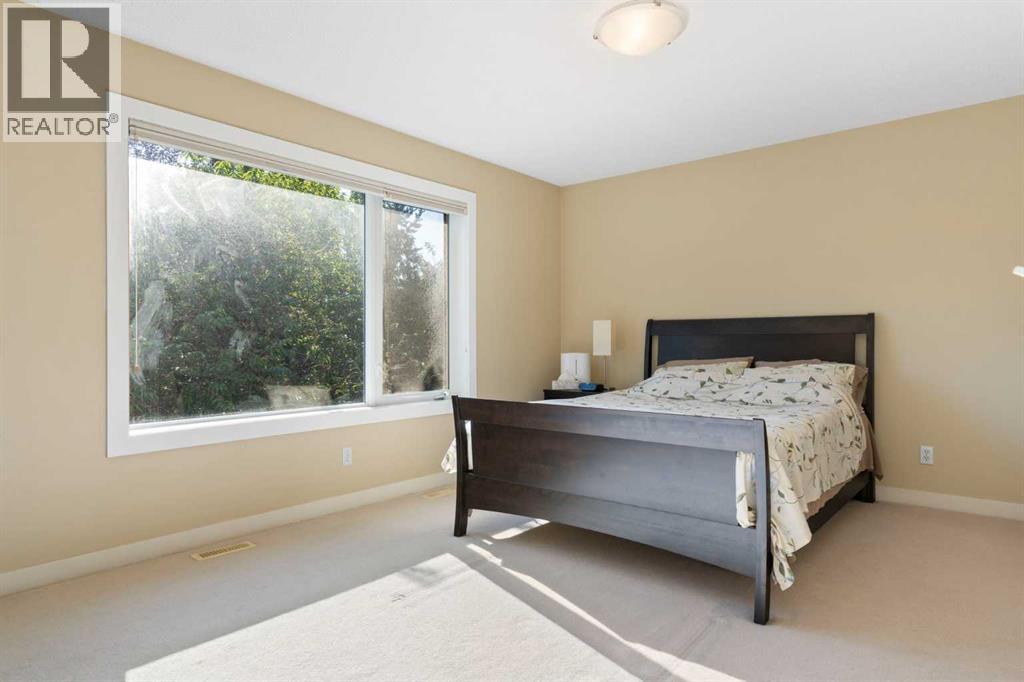 Single Family House for Sale in  Tuscany Glen Way NW Tuscany Calgary 