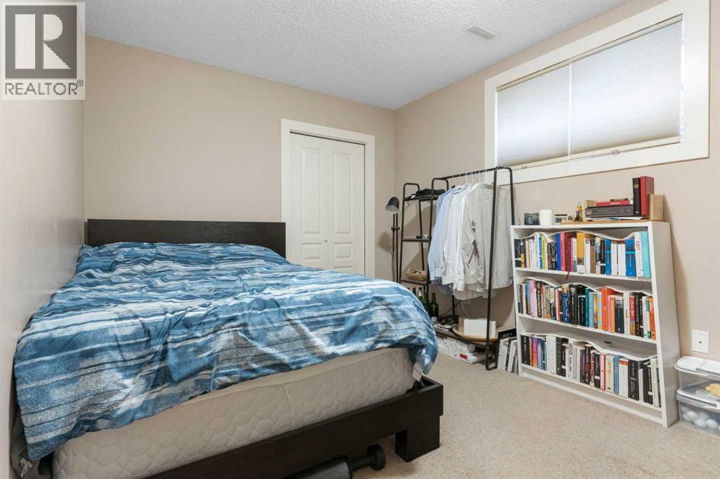 Single Family House for Sale in  Tuscany Glen Way NW Tuscany Calgary 