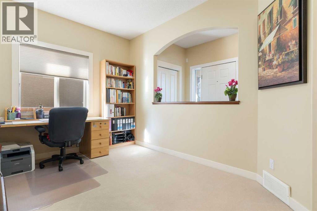 Single Family House for Sale in  Tuscany Glen Way NW Tuscany Calgary 