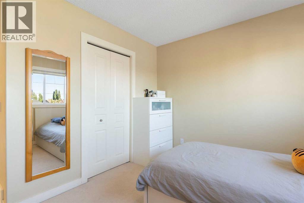 Single Family House for Sale in  Tuscany Glen Way NW Tuscany Calgary 