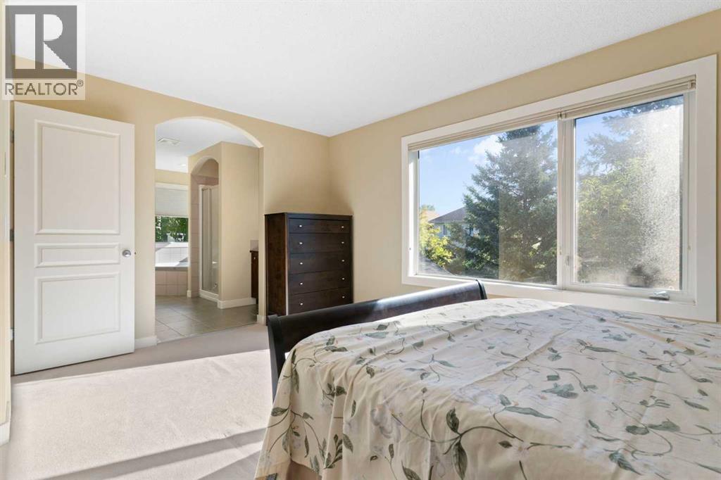 Single Family House for Sale in  Tuscany Glen Way NW Tuscany Calgary 