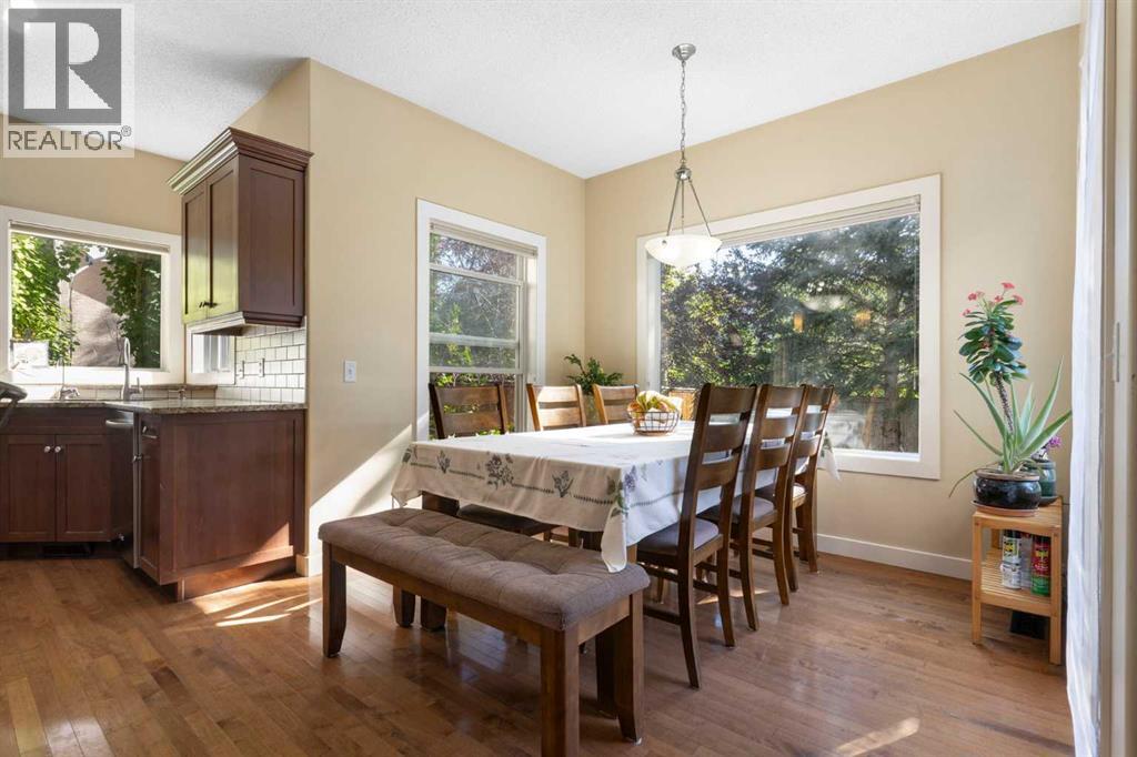 Single Family House for Sale in  Tuscany Glen Way NW Tuscany Calgary 