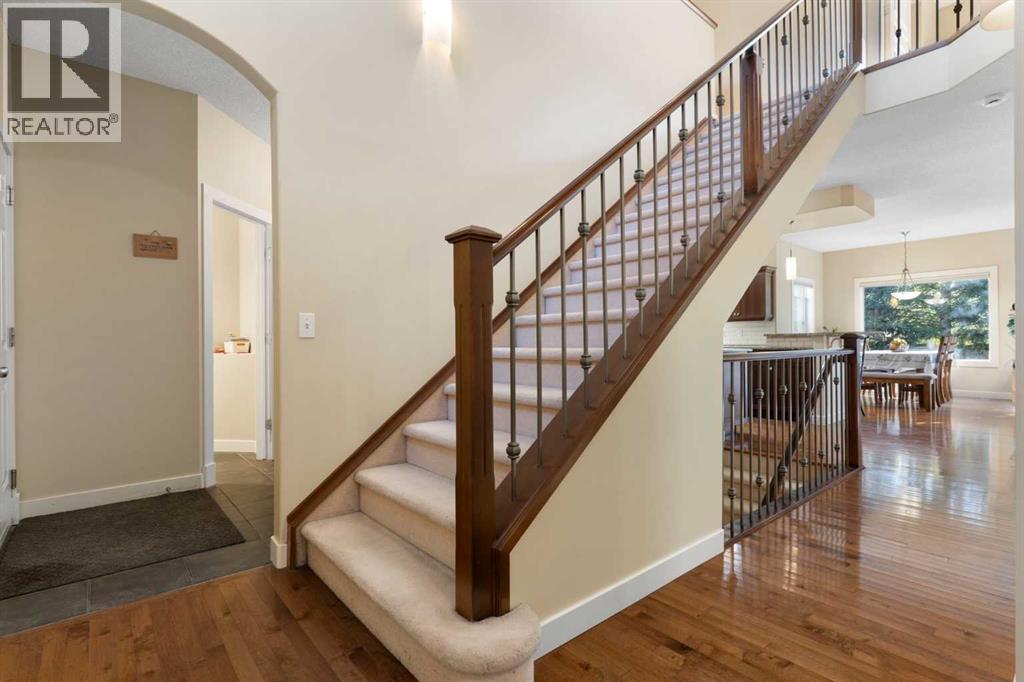 Single Family House for Sale in  Tuscany Glen Way NW Tuscany Calgary 