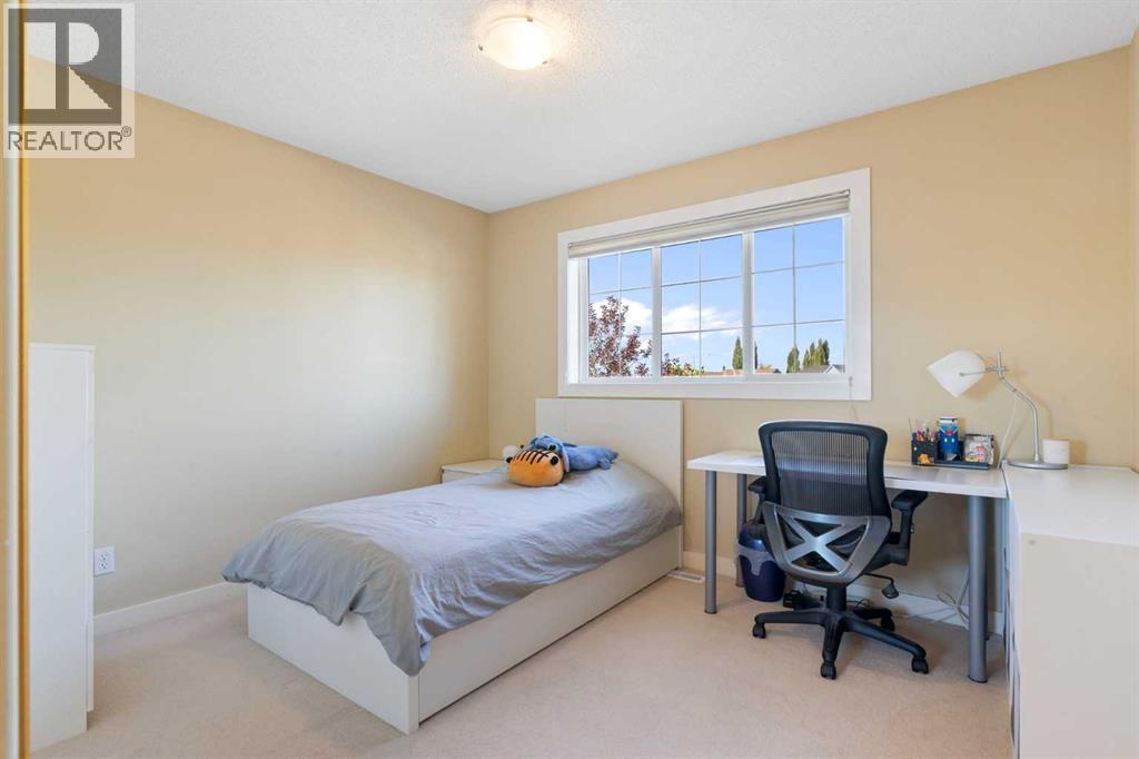 Single Family House for Sale in  Tuscany Glen Way NW Tuscany Calgary 