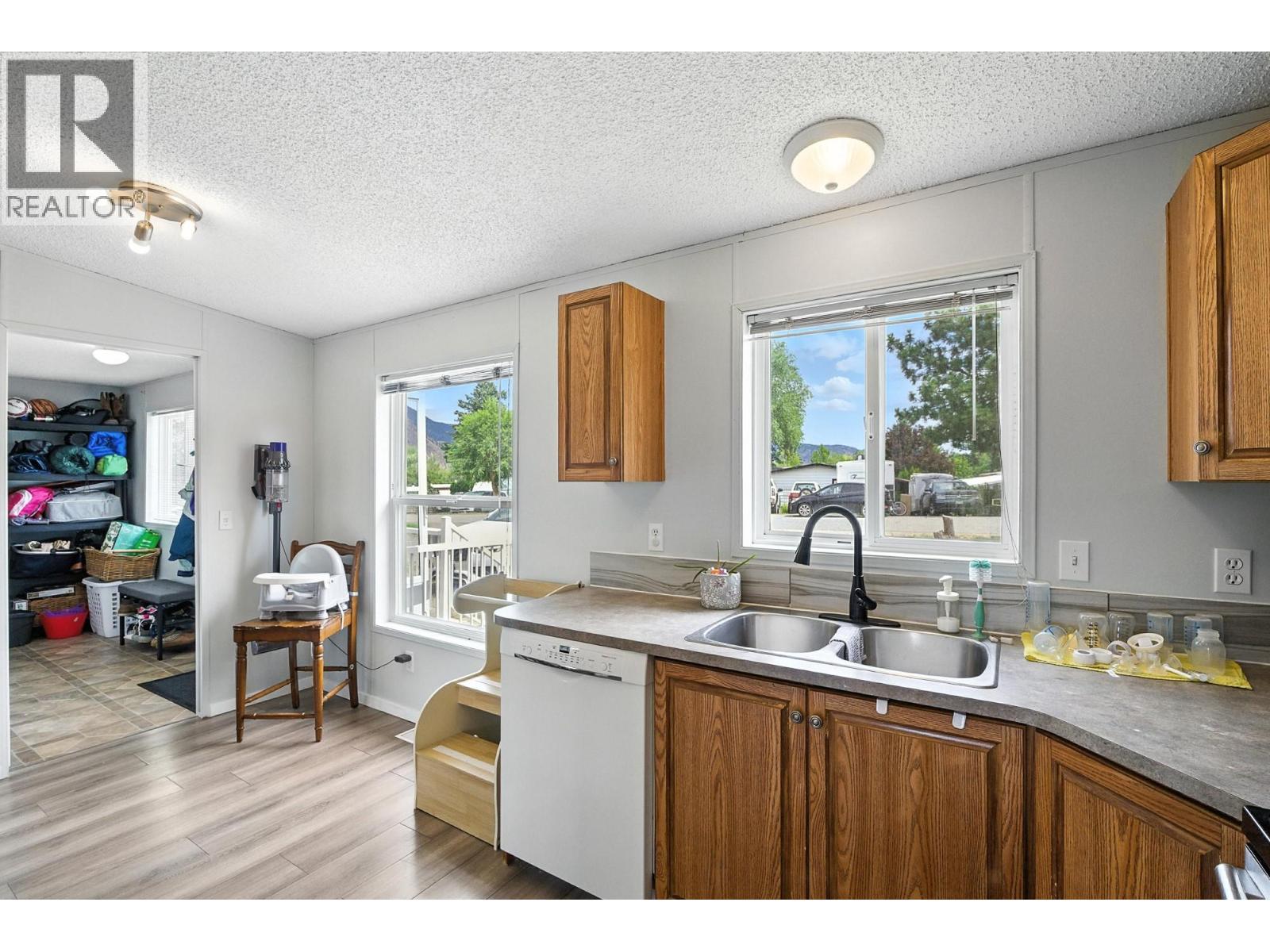 779 KLAHANIE Drive, Kamloops