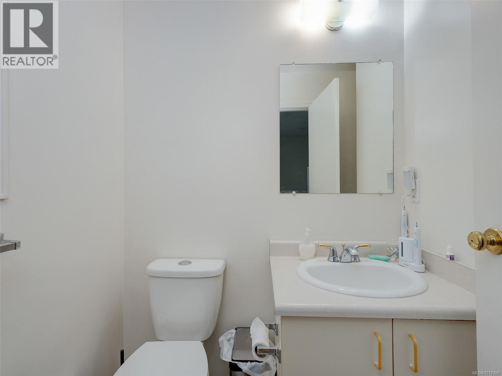  6608 Rey Road, Central Saanich