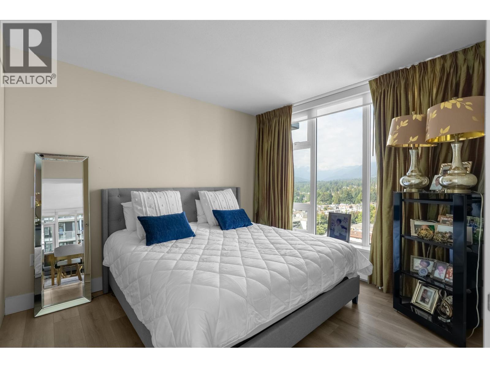 1401 150 W 15TH STREET, North Vancouver