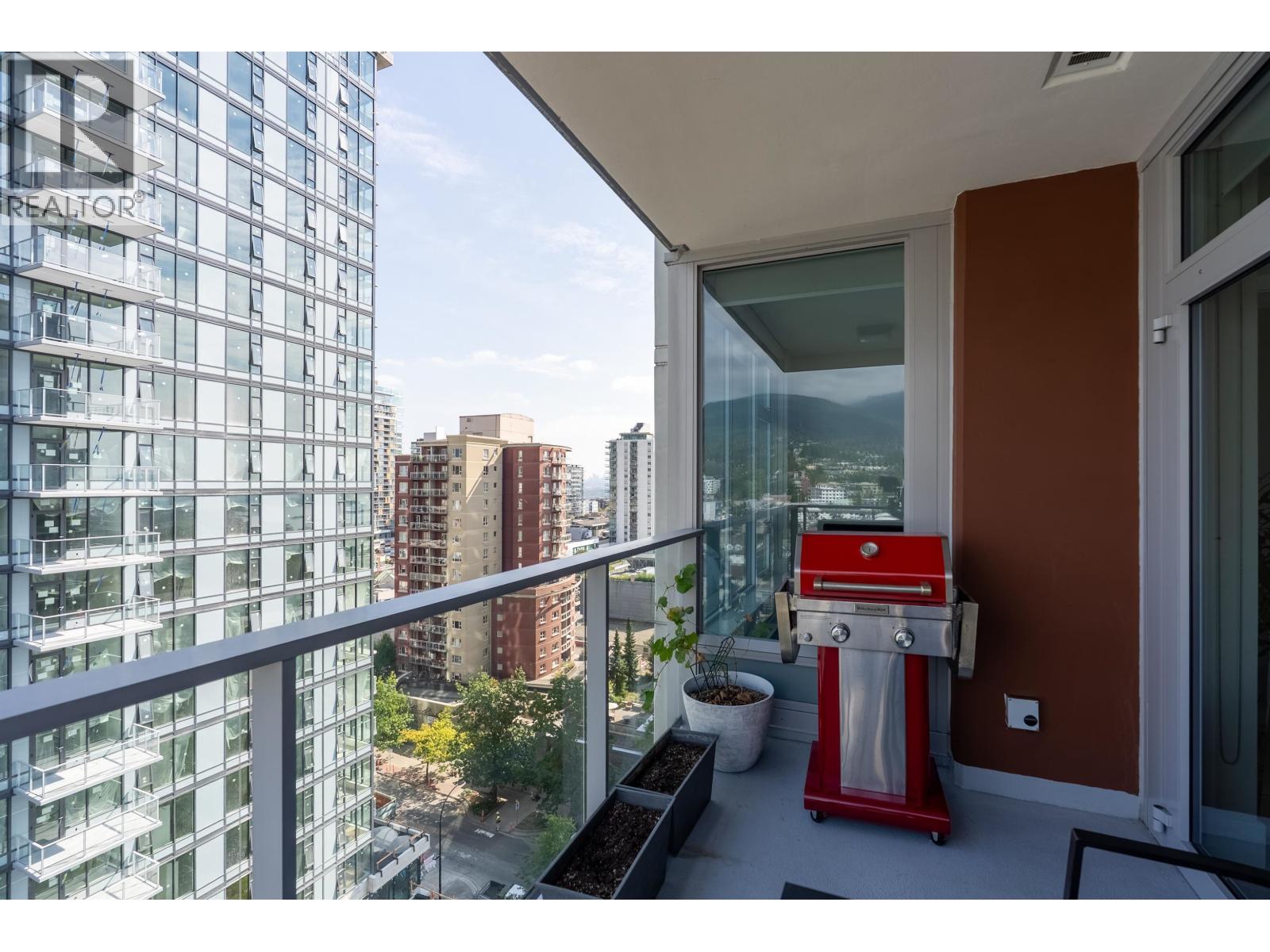 1401 150 W 15TH STREET, North Vancouver