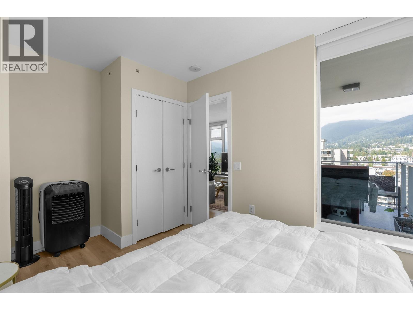 1401 150 W 15TH STREET, North Vancouver