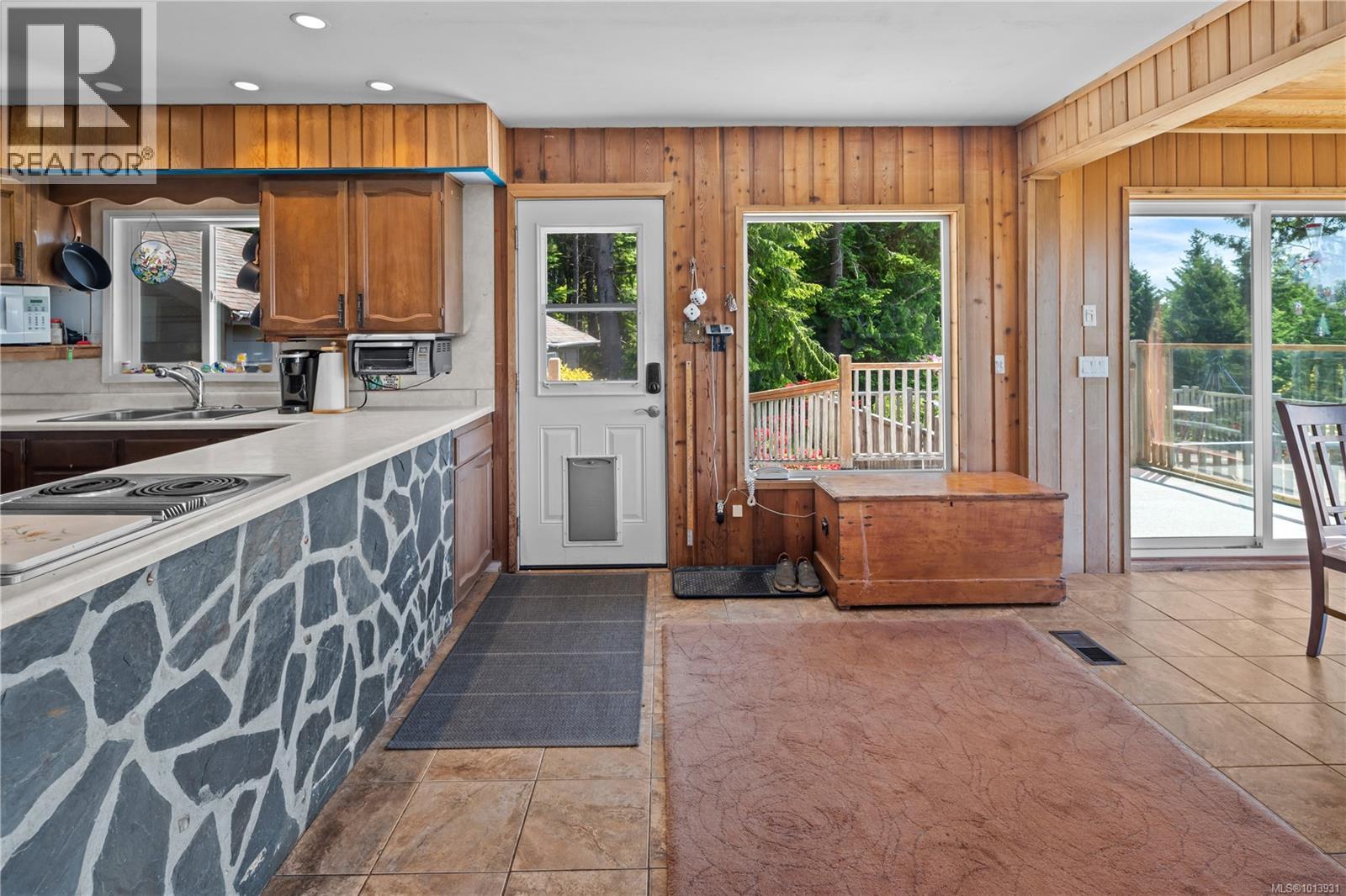  2623 Seaside Drive, Sooke