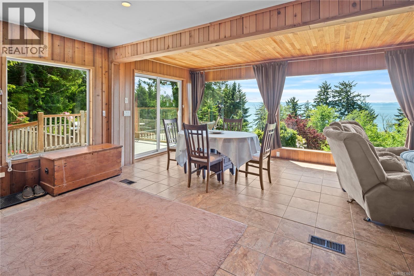  2623 Seaside Drive, Sooke