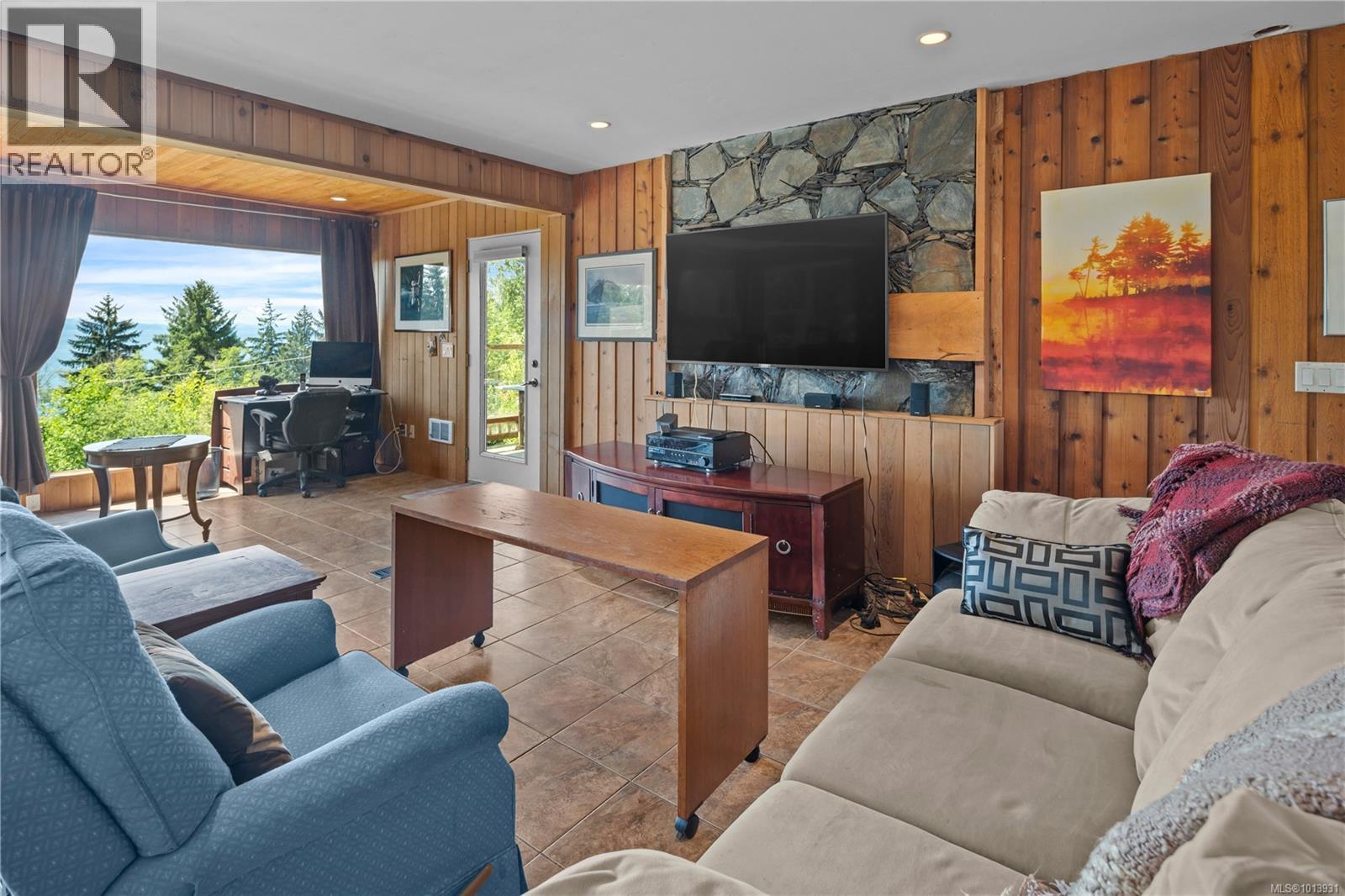 2623 Seaside Drive, Sooke