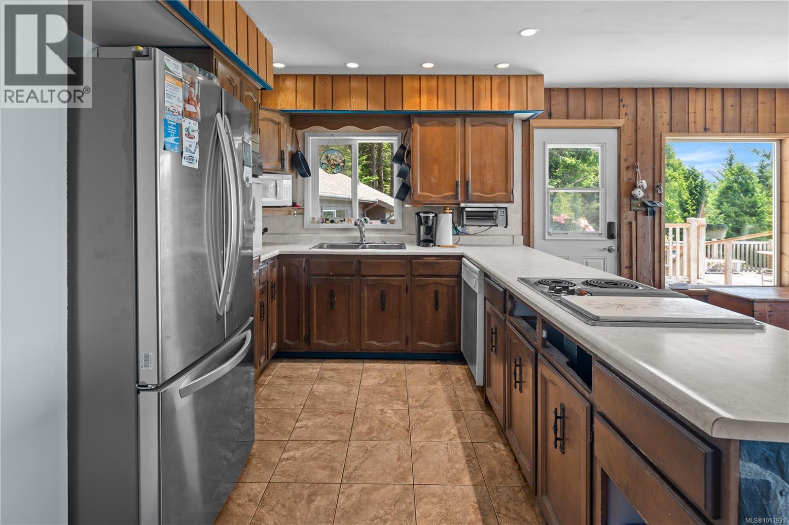  2623 Seaside Drive, Sooke