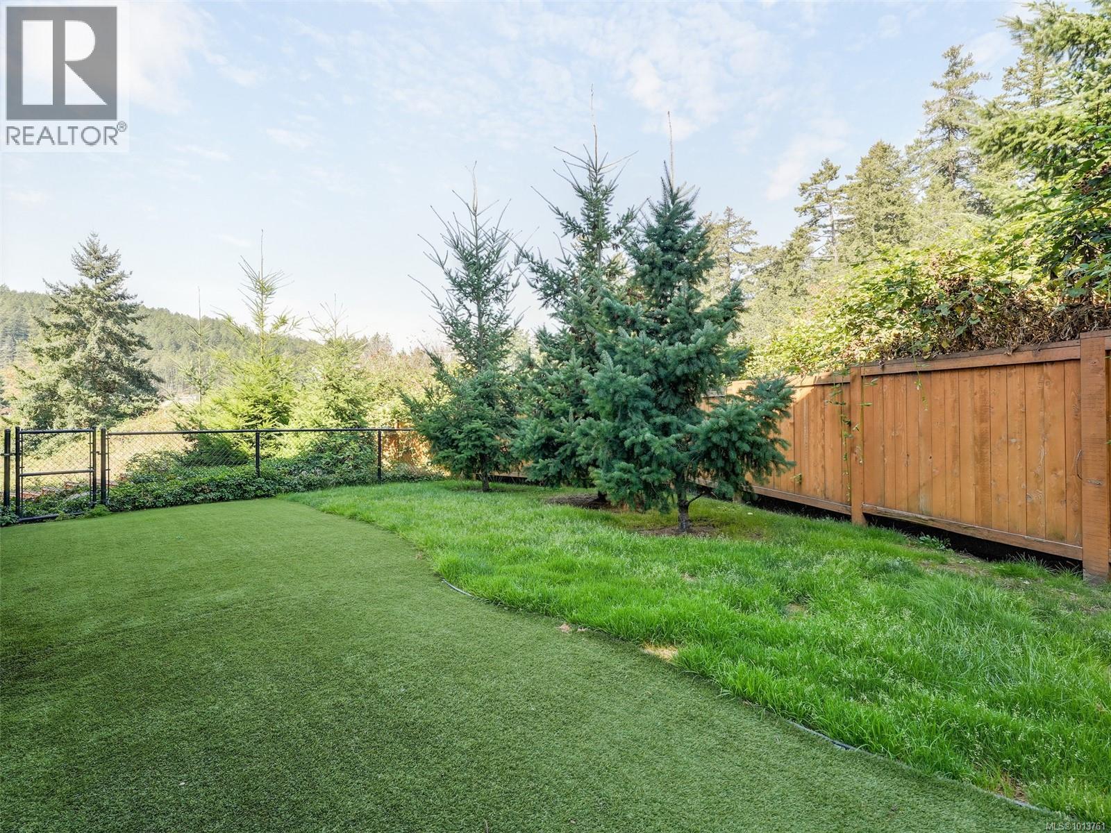 212 110 Presley Pl, View Royal