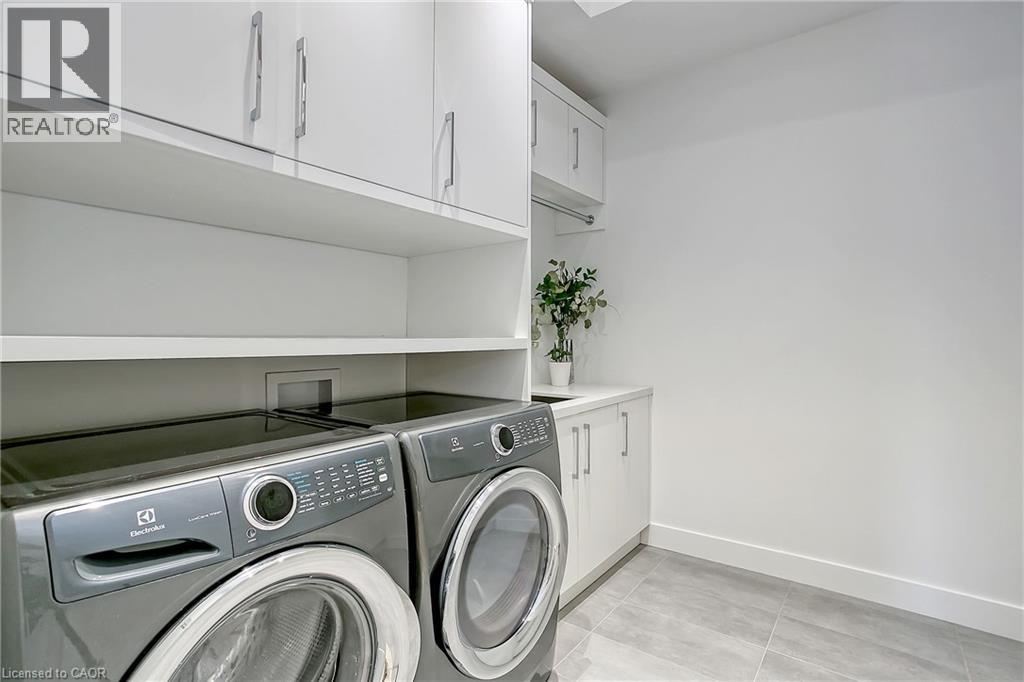 421 CHARTWELL Road - 30