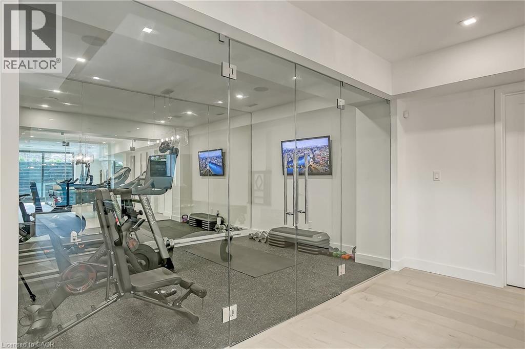 421 CHARTWELL Road - 35