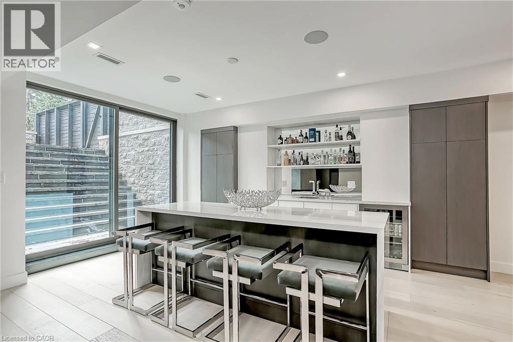 421 CHARTWELL Road - 36