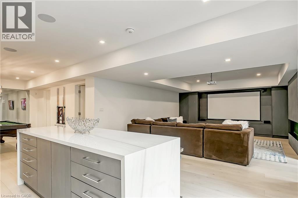 421 CHARTWELL Road - 37