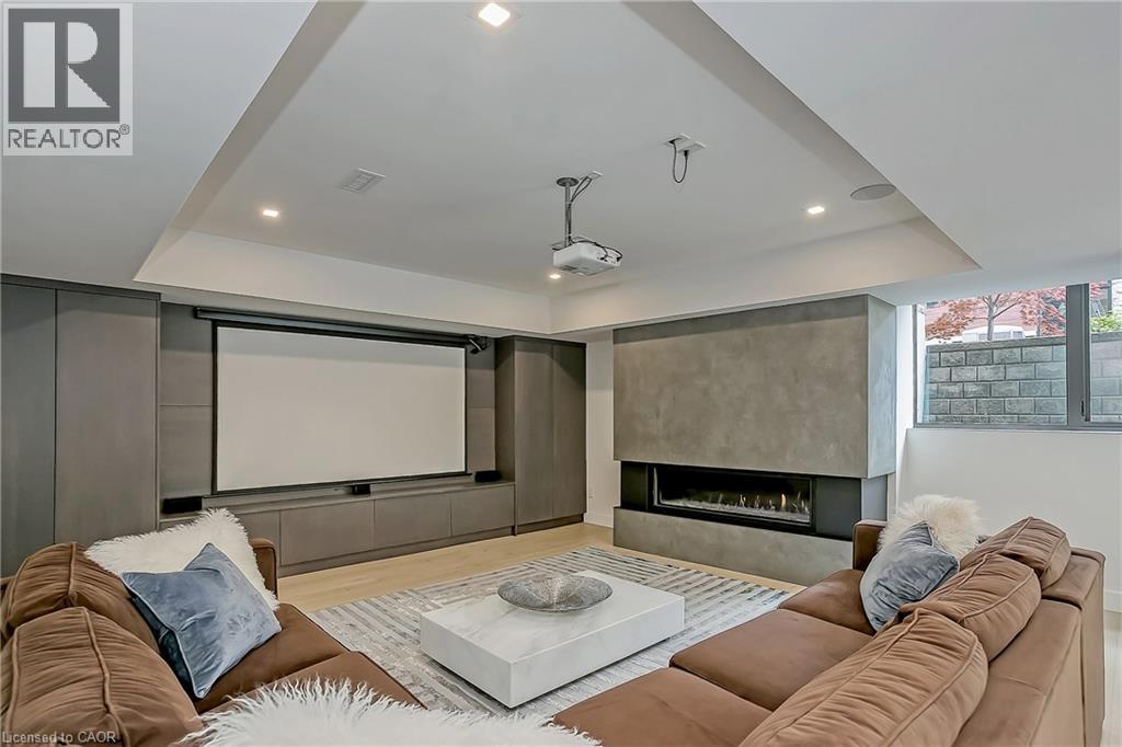 421 CHARTWELL Road - 38