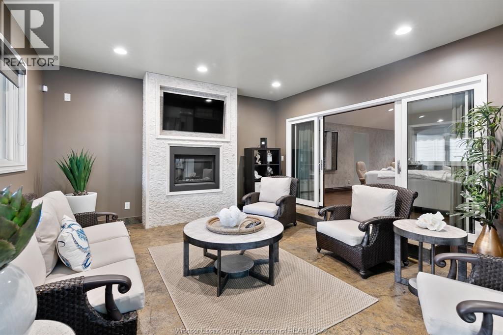 1530 RAVINE LINE - 19