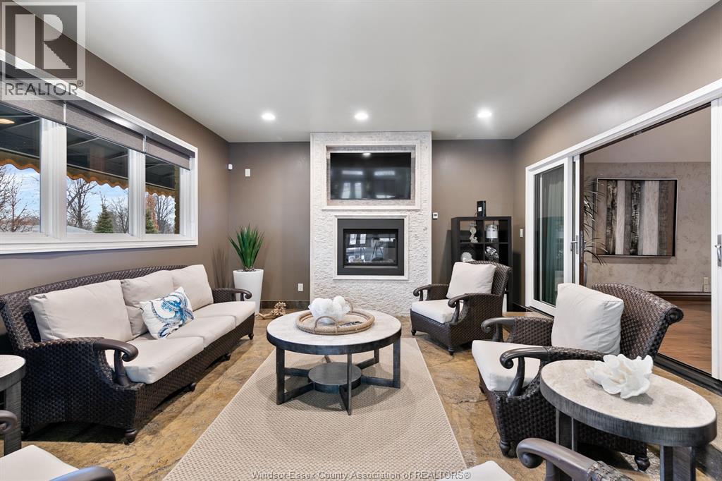 1530 RAVINE LINE - 20