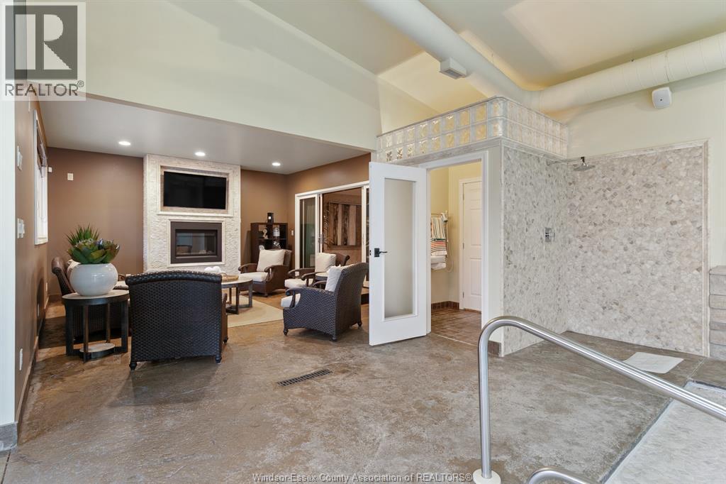 1530 RAVINE LINE - 26