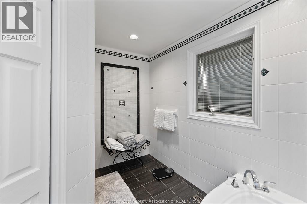 1530 RAVINE LINE - 38