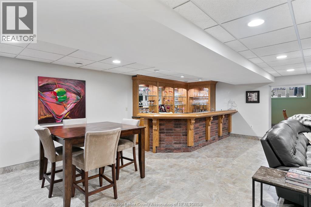 1530 RAVINE LINE - 42