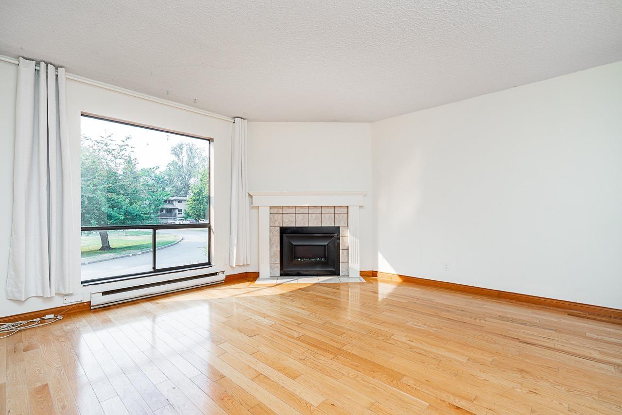 10570 HOLLY PARK LANE, Surrey