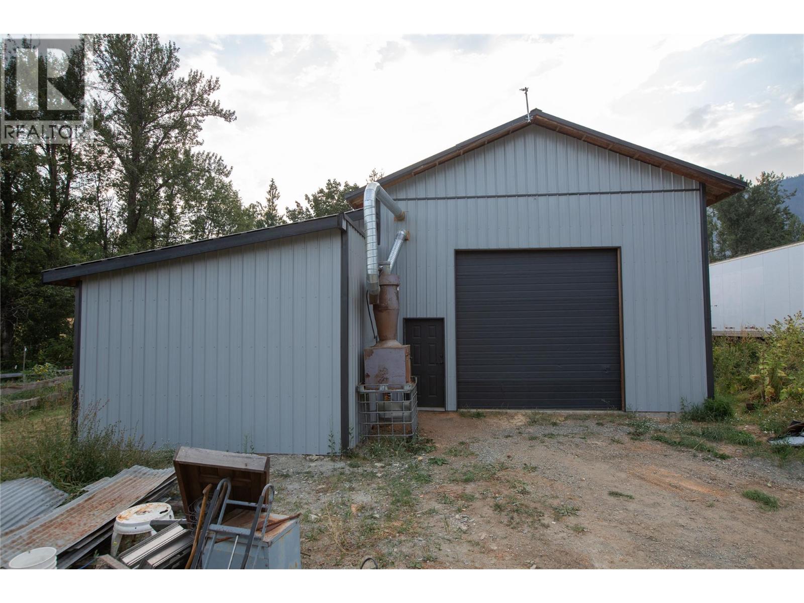  2523 Evans Road, Celista